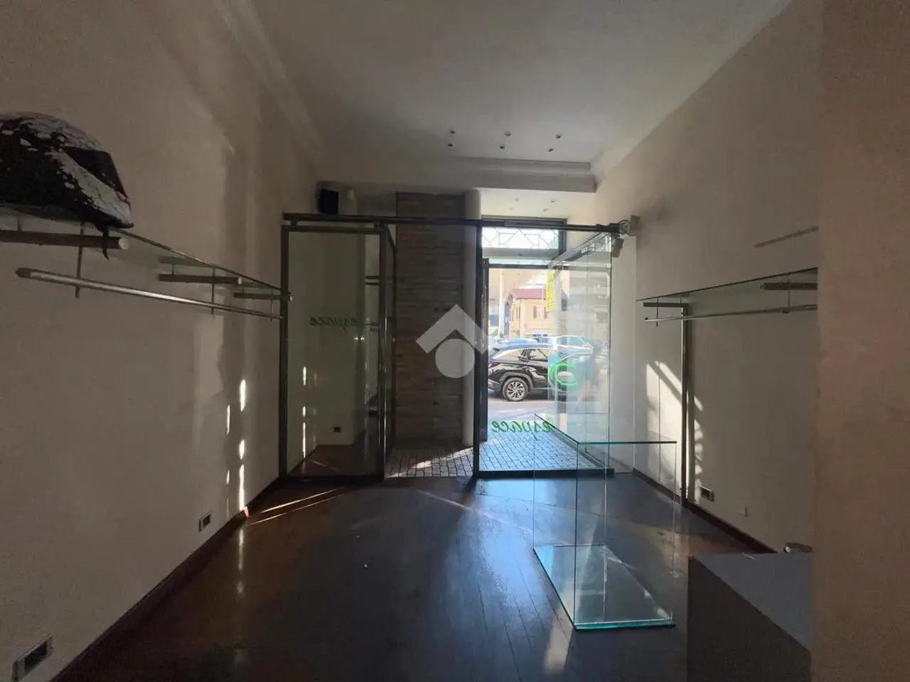 Negozio in Via Appia Nuova 395, Roma, {3} - Foto 2