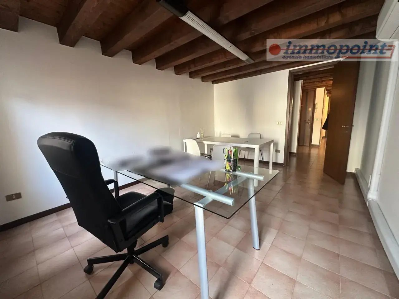 Ufficio in Via Vittorelli, 53, Bassano del Grappa, {3} - Foto 1