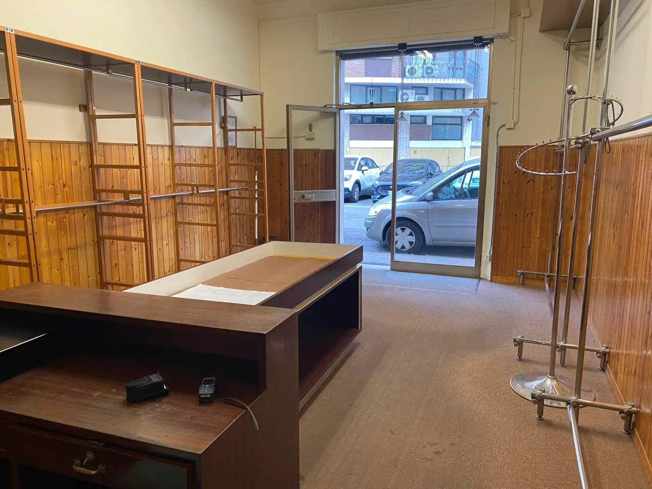 Negozio in Via Francesco Prampolini 116, Modena, {3} - Foto 1