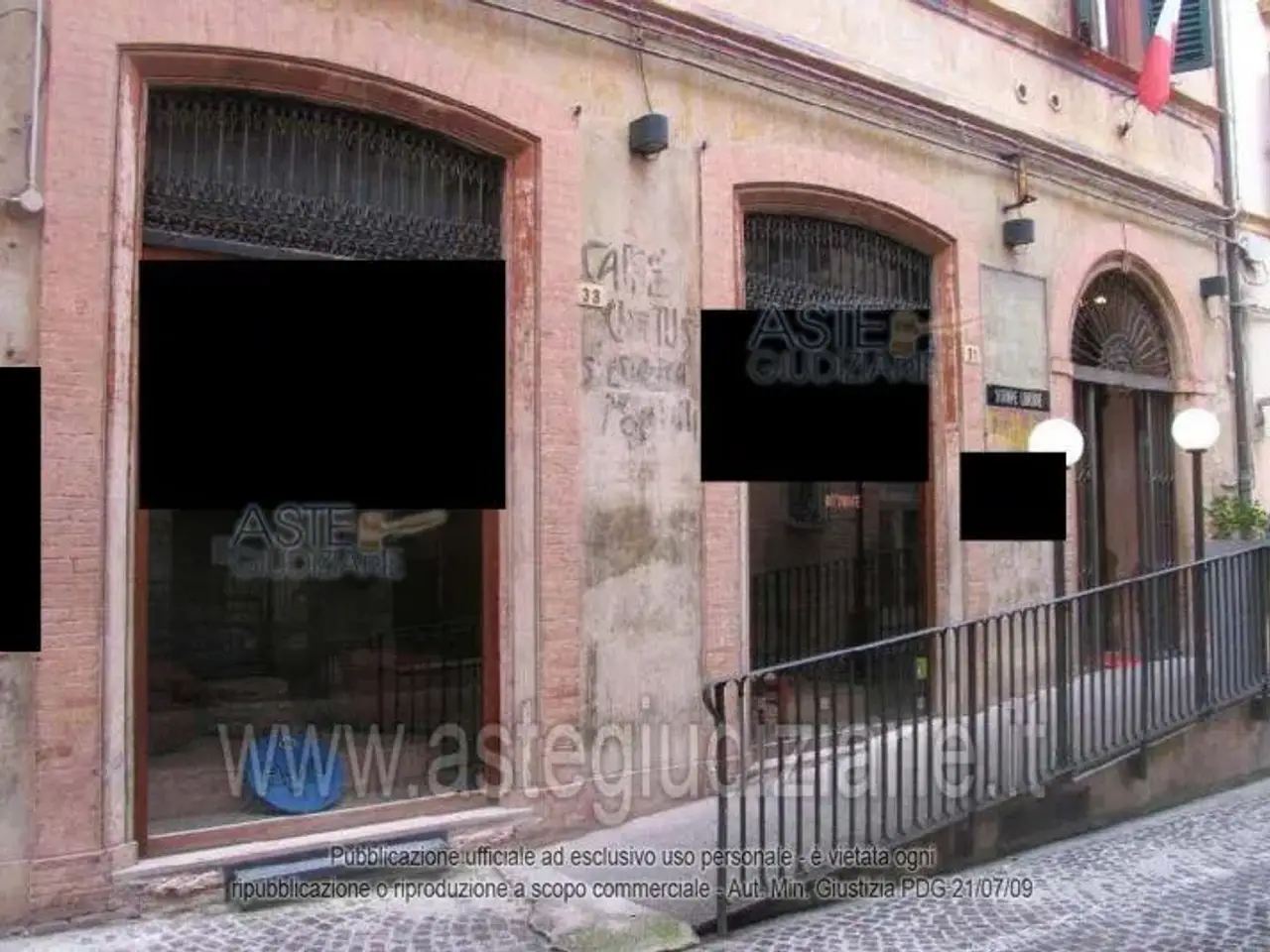 Negozio in Via Cesare Balbo 29-31-33 29, Fabriano, {3} - Foto 1