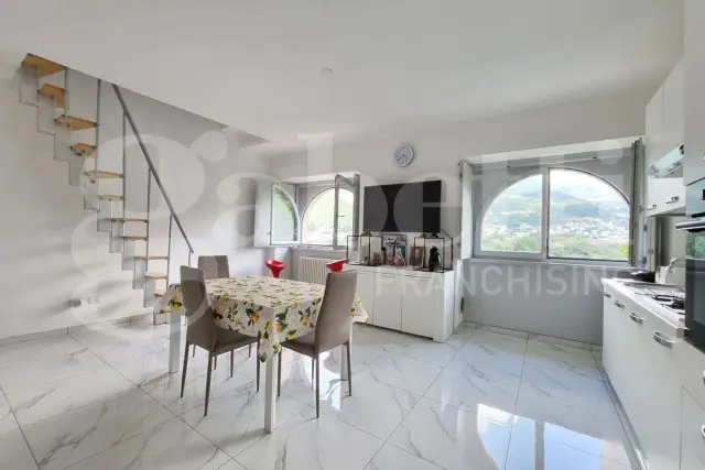 4-room flat in Via Cesare Cantù 5, Olginate - Photo 1