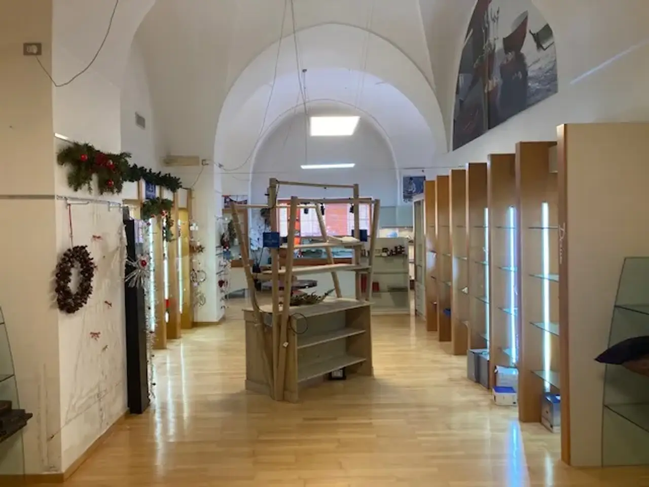 Negozio in Via Cristoforo Colombo  38, Brindisi, {3} - Foto 1