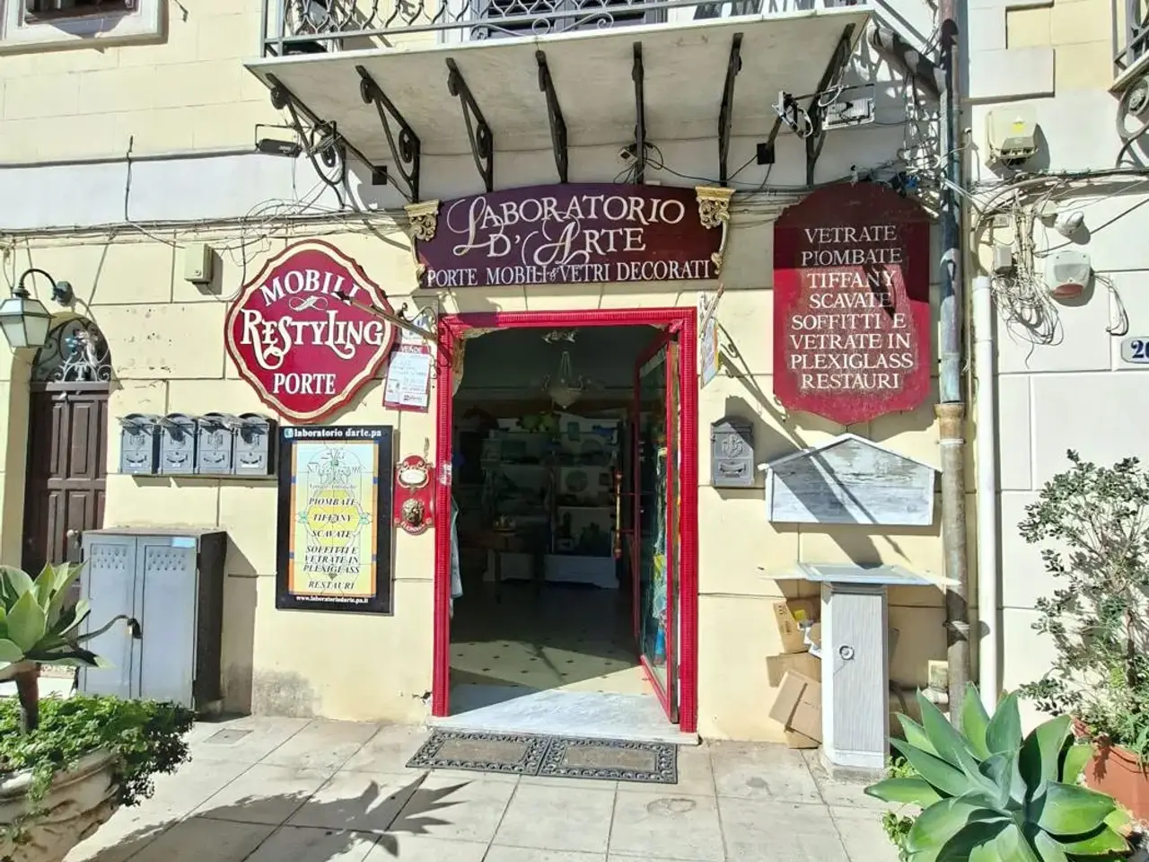 Negozio in Viale del Fante  18, Palermo, {3} - Foto 1