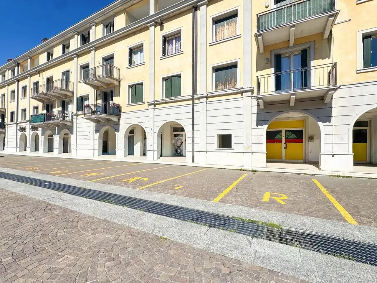 Ufficio in Piazza della Pace 9, Vobarno, {3} - Foto 1