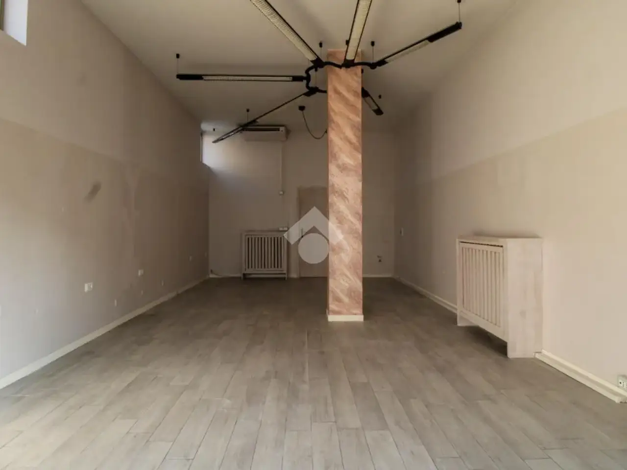 Negozio in Via G. Verdi, Palazzolo Sull'Oglio, {3} - Foto 1
