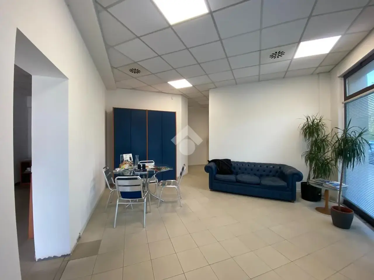 Negozio in Via Bernardino Zacchetti 31, Reggio nell'Emilia, {3} - Foto 1