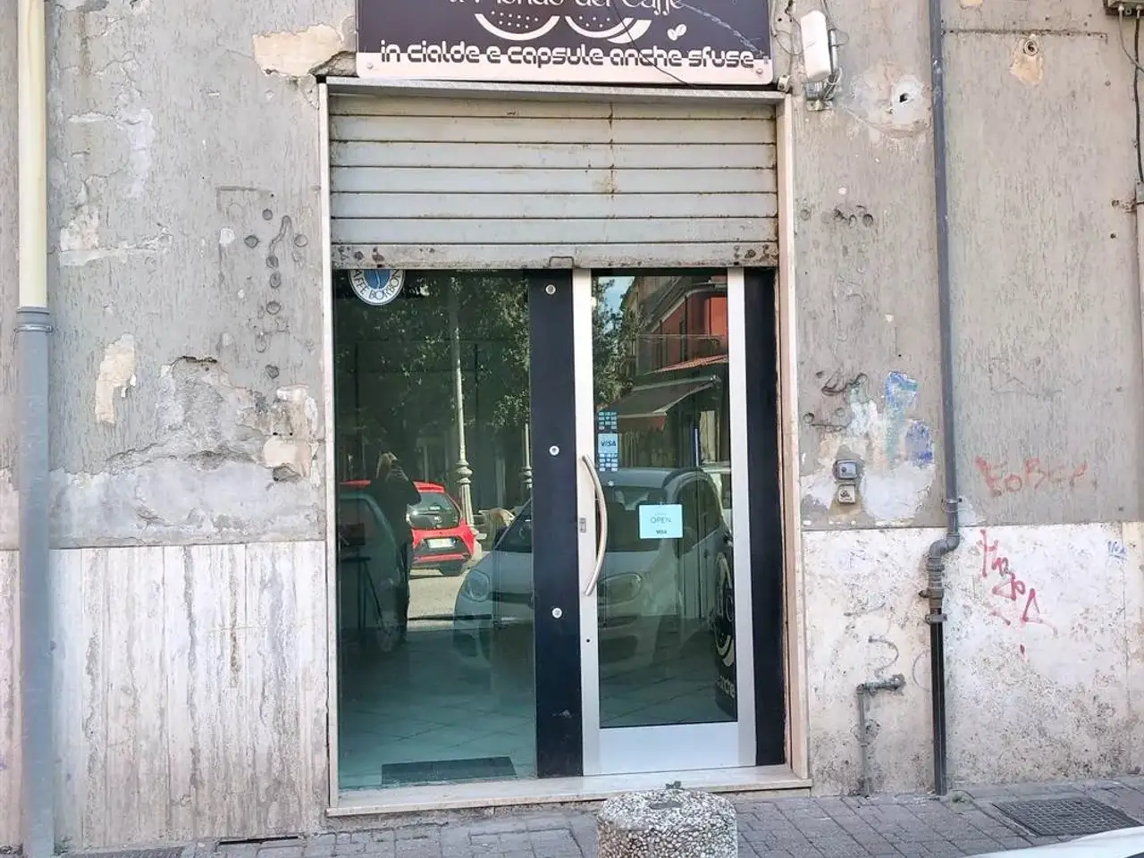 Negozio in P.Za della Libertà, Salerno, {3} - Foto 2
