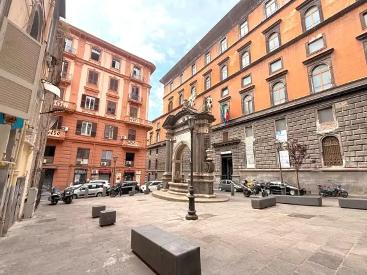 Negozio in Via del Grande Archivio, Napoli, {3} - Foto 1