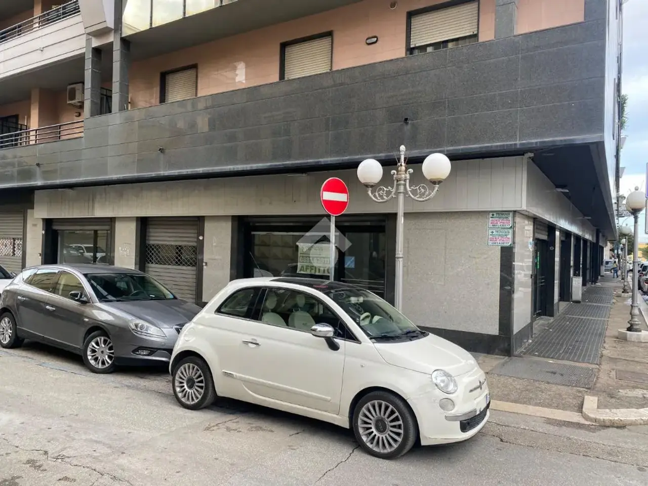 Negozio in Via Monte Sabotino 50, Foggia, {3} - Foto 1