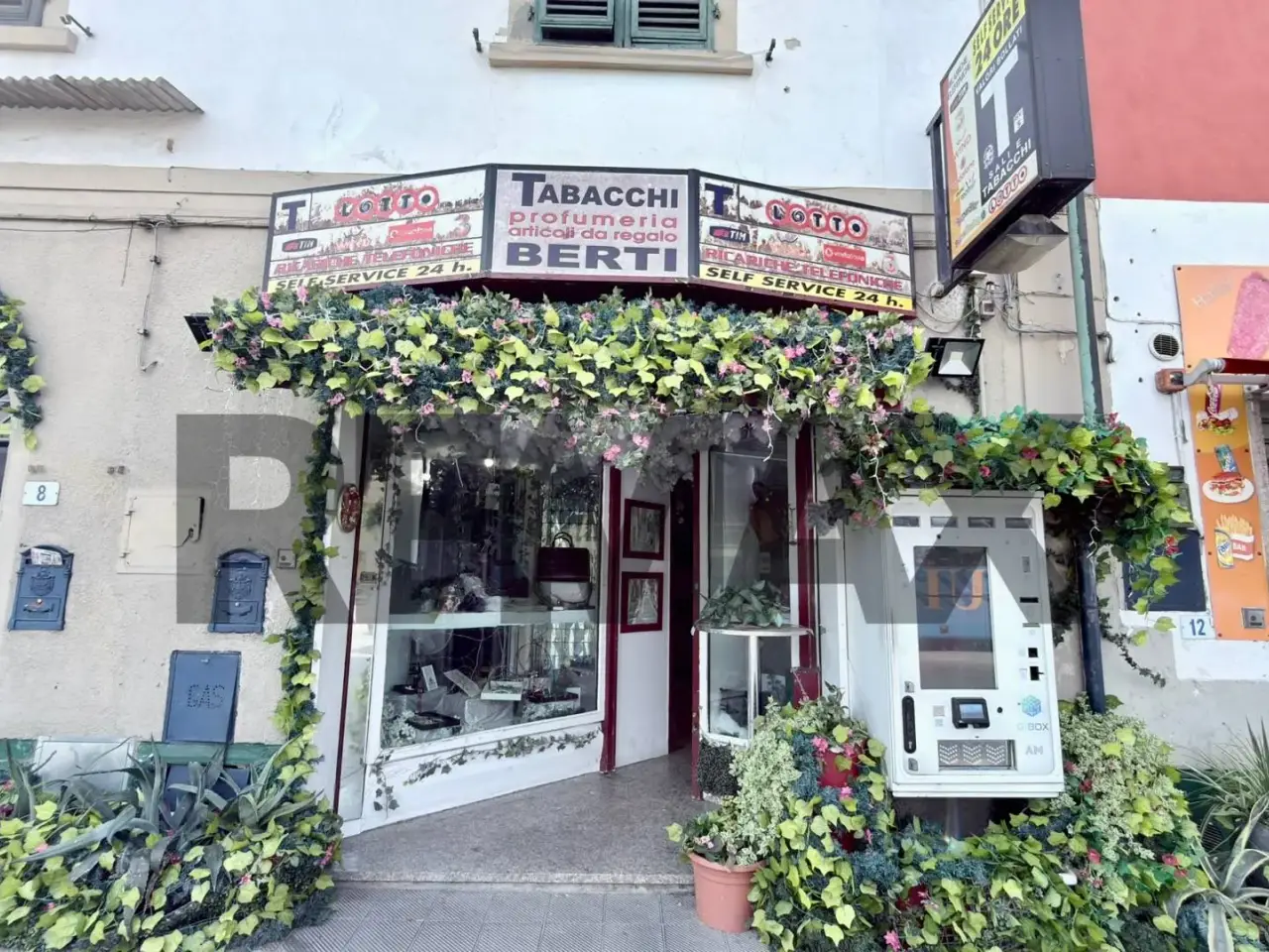 Esercizio commerciale in , Montopoli In Val D'Arno, {3} - Foto 1