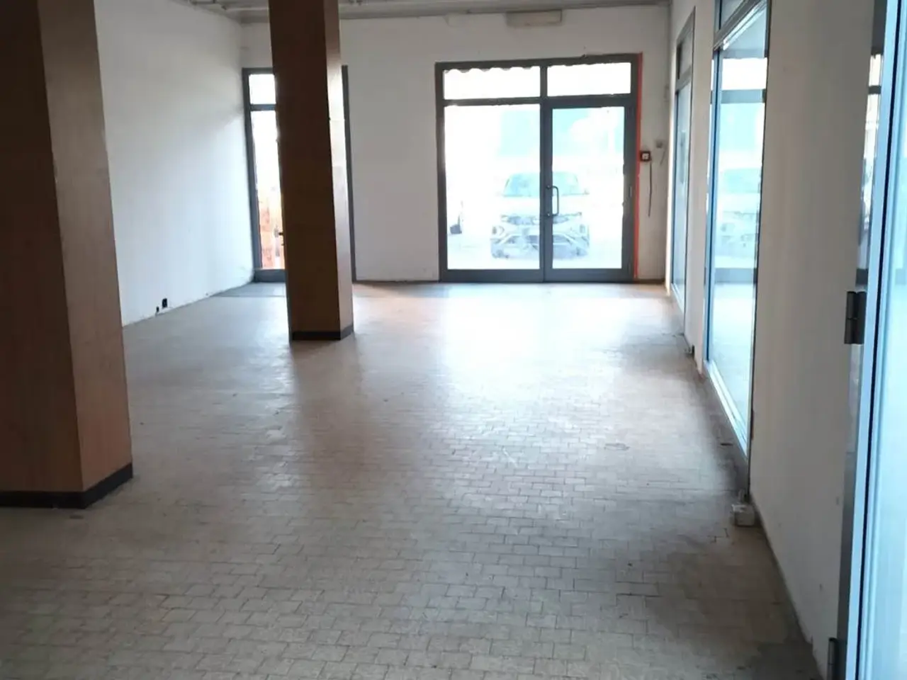 Negozio in Via Roma, Rottofreno, {3} - Foto 1