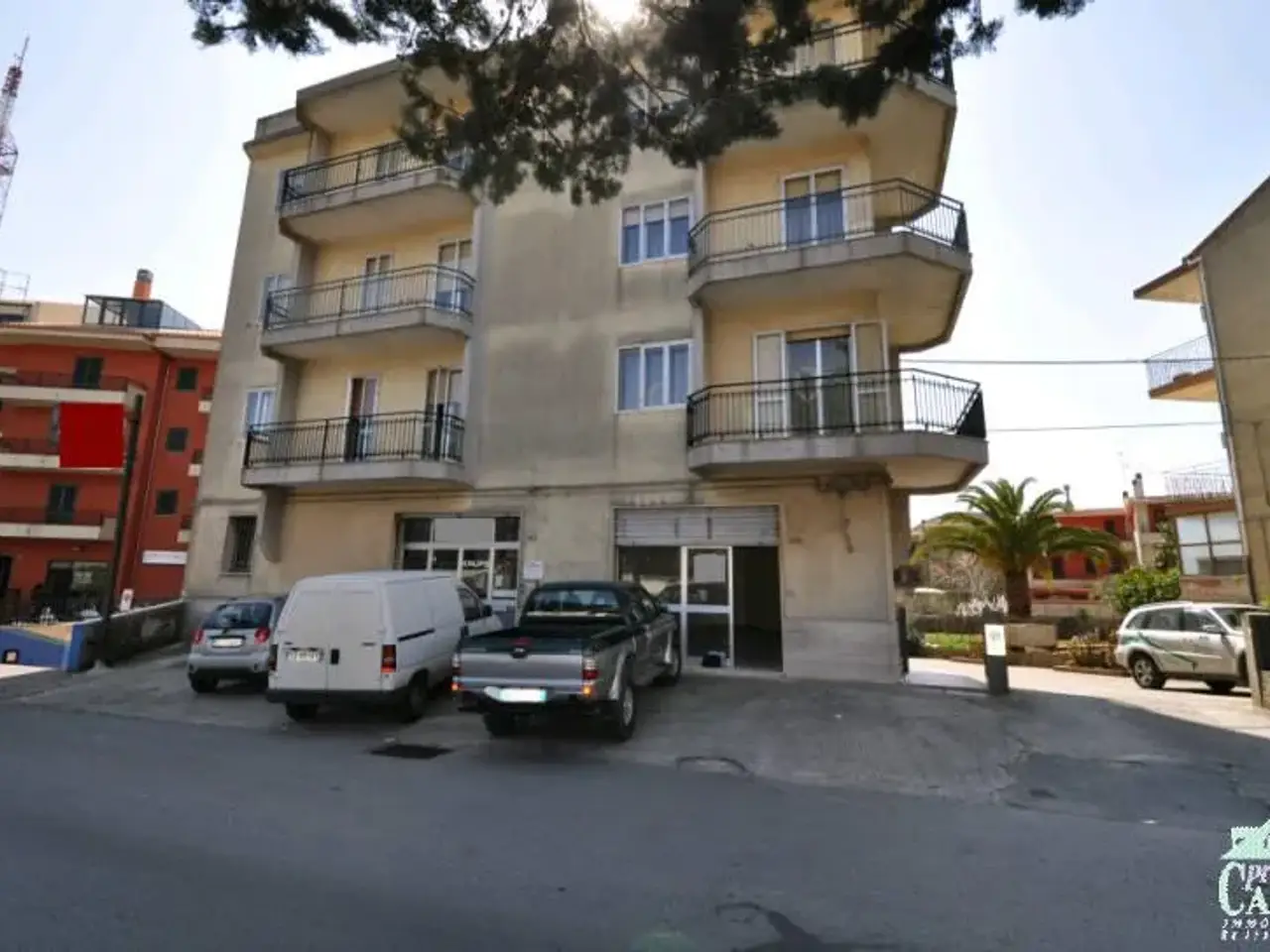 Laboratorio in , Ragusa, {3} - Foto 1