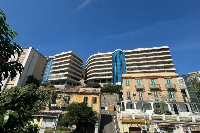 Magazzino in Viale Regina Margherita 5, Messina - Foto 1