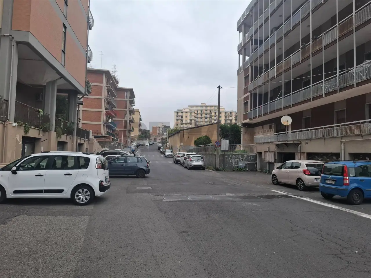 Negozio in Via Borgetti 30, Catania, {3} - Foto 1