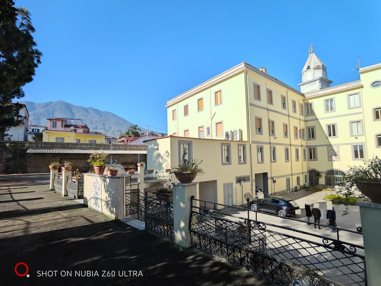 Palazzina commerciale in Via Filippo d'Aragona 5, Somma Vesuviana, {3} - Foto 1