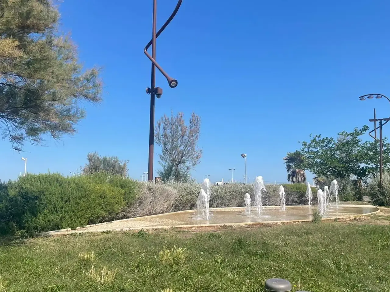 Parcheggio chiuso in Viale Amerigo Vespucci, Rimini, {3} - Foto 1