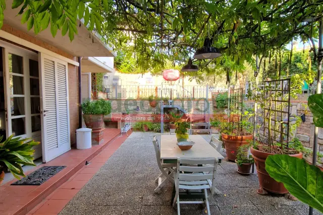 Villa in Via dell'Olivara 129, Livorno - Foto 1