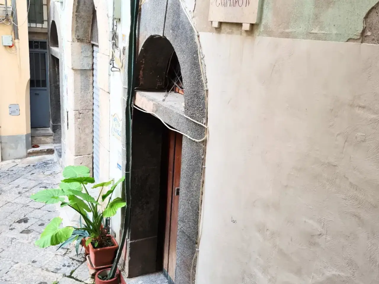 Negozio in Via fra Giovanni da Salerno 7, Salerno, {3} - Foto 1