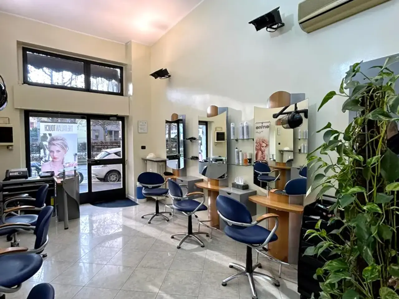 Negozio in Via Roncaglia, Milano, {3} - Foto 2