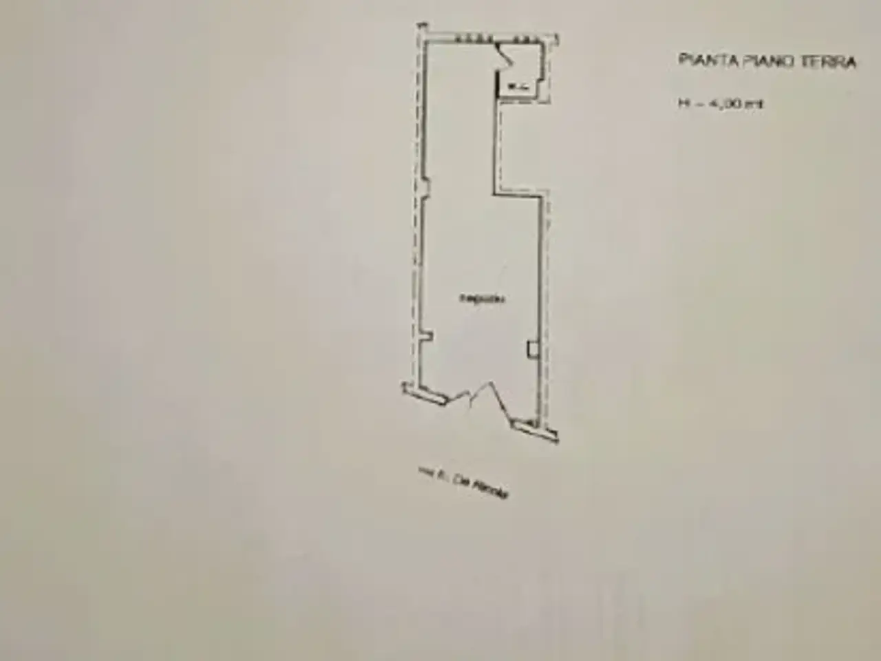 Negozio in Via Avvocato Enrico De Nicola, Trani, {3} - Planimetria 1