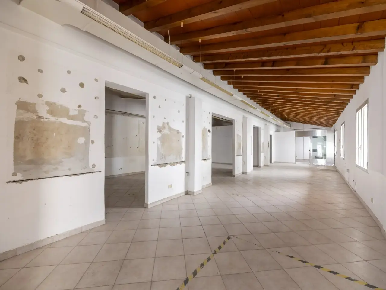 Negozio in Largo Fratelli Alinari, 21, Firenze, {3} - Foto 2