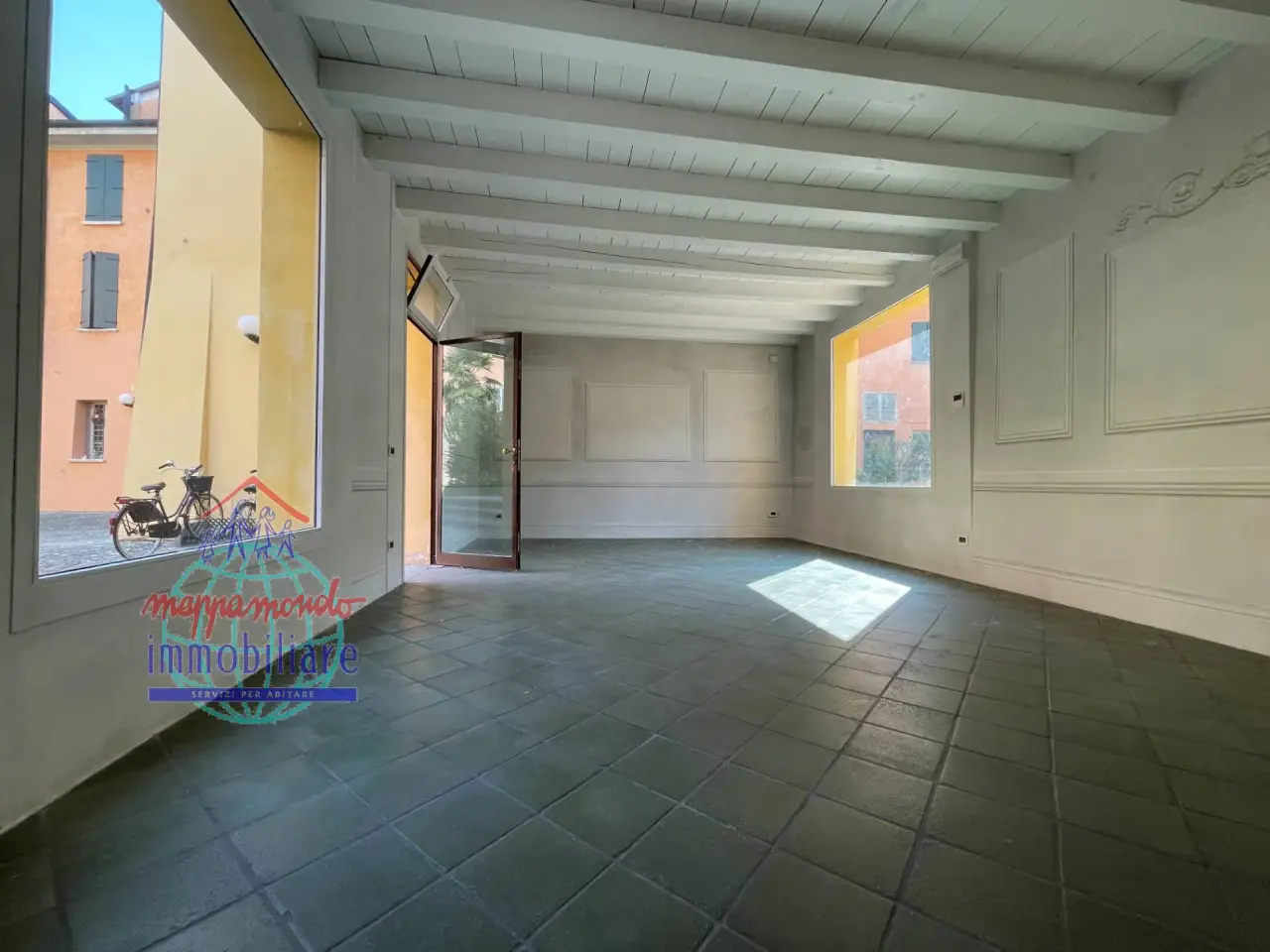 Ufficio in Via Borgo del Ghetto 9, Cento, {3} - Foto 1