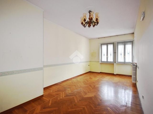 Vierzimmerwohnung in Corso Massimo d'Azeglio 58, Ivrea - Foto 1