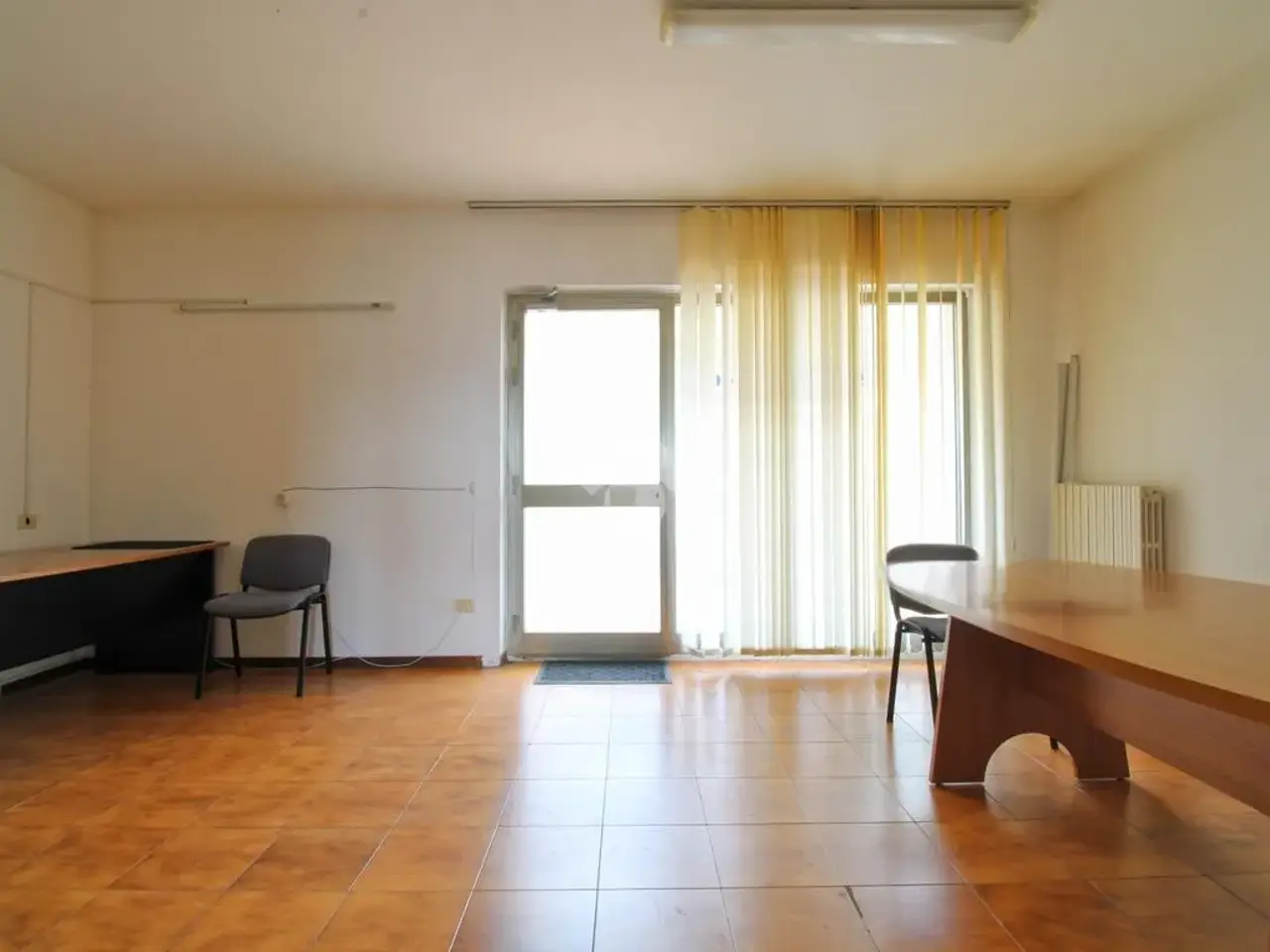 Negozio in Via Toti 12, Castelfidardo, {3} - Foto 2