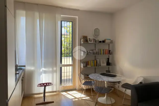 insertion image