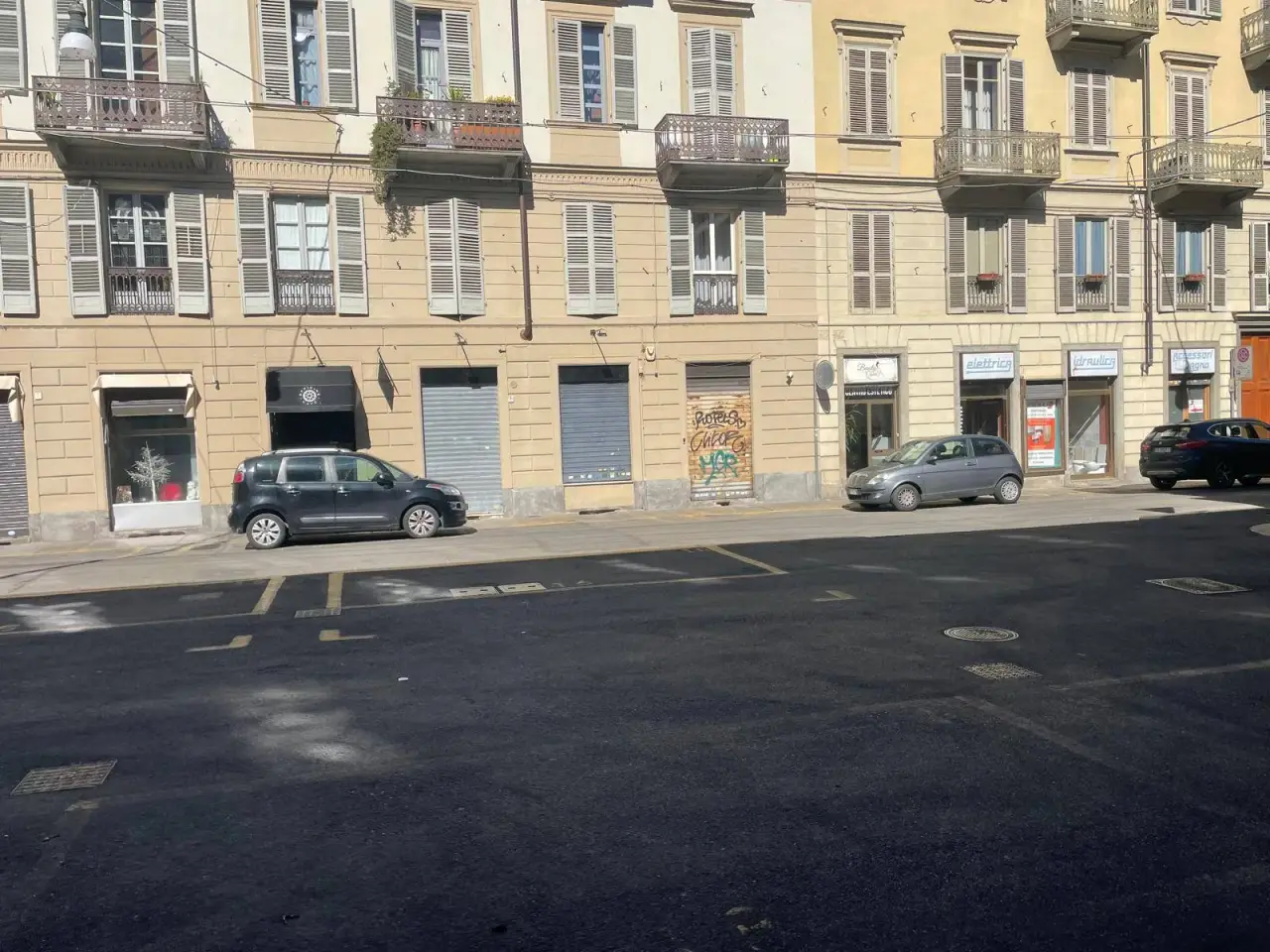 Negozio in Via Legnano 6, Torino, {3} - Foto 2