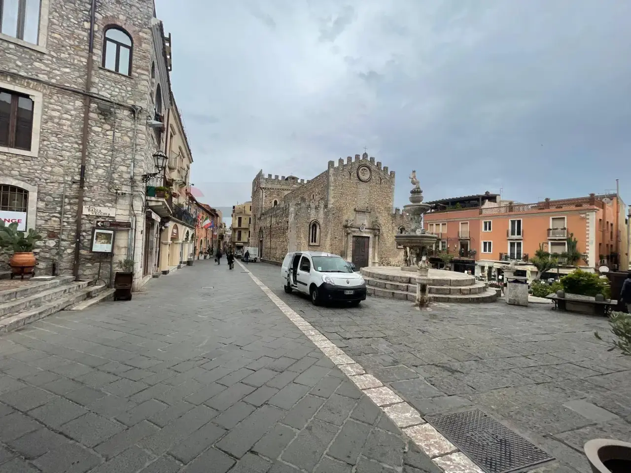 Negozio in Corso Umberto 227, Taormina, {3} - Foto 2