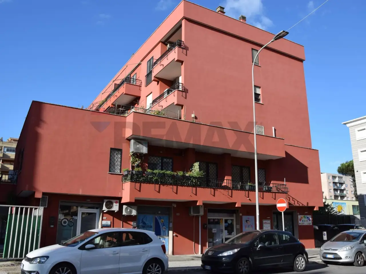 Negozio in Viale Manzoni 12c, Pomezia, {3} - Foto 2