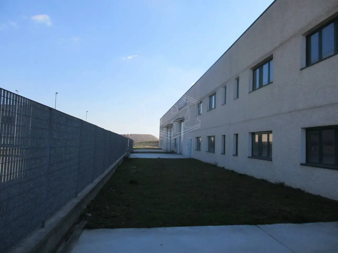 Capannone in Via Necchi 16, Vellezzo Bellini, {3} - Foto 2