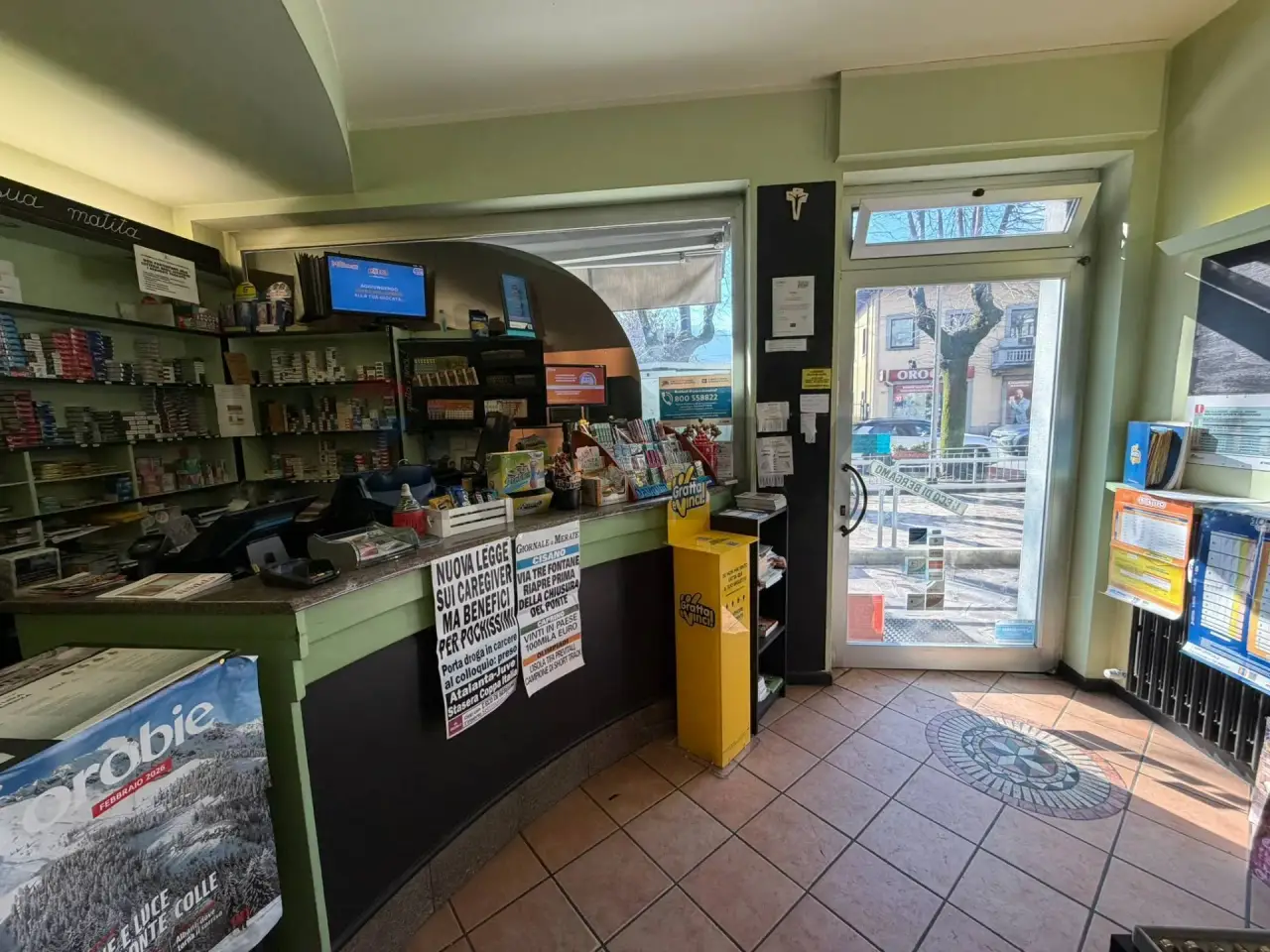 Esercizio commerciale in Mazzini 32, Cisano Bergamasco, {3} - Foto 1