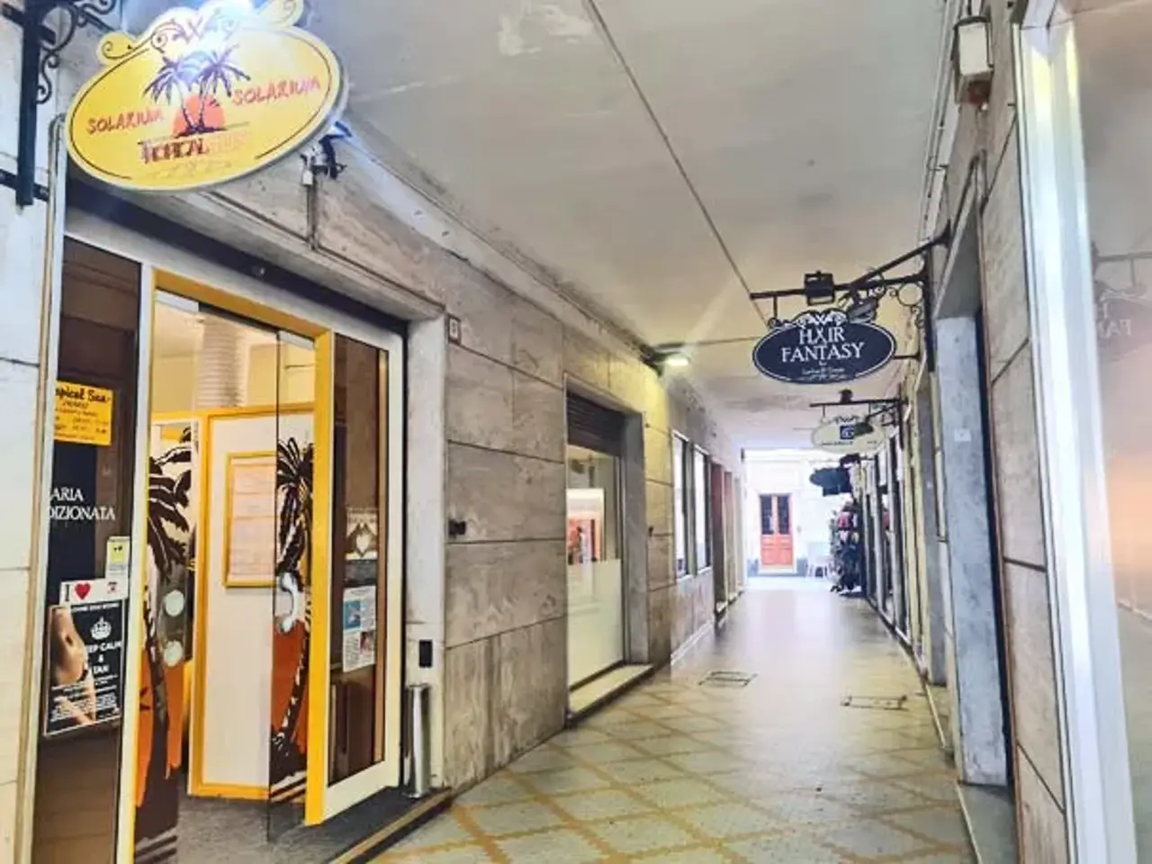 Negozio in Galleria Raggio 17, Rapallo, {3} - Foto 2
