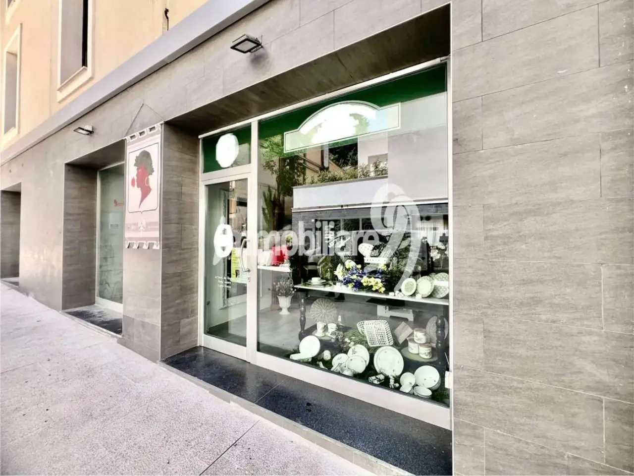Locale commerciale in Via Giuseppe Verdi, L'Aquila, {3} - Foto 1