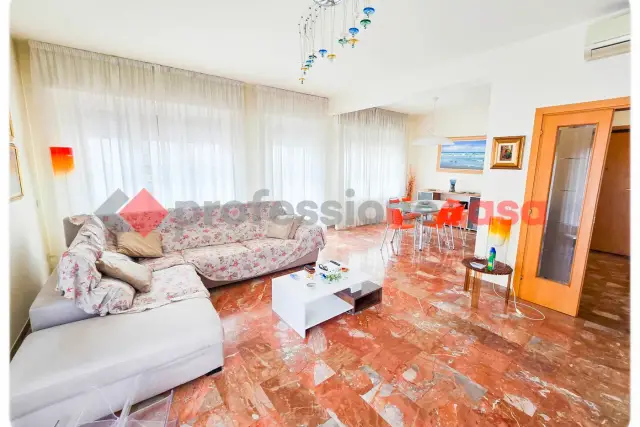 4-room flat, Livorno - Photo 1