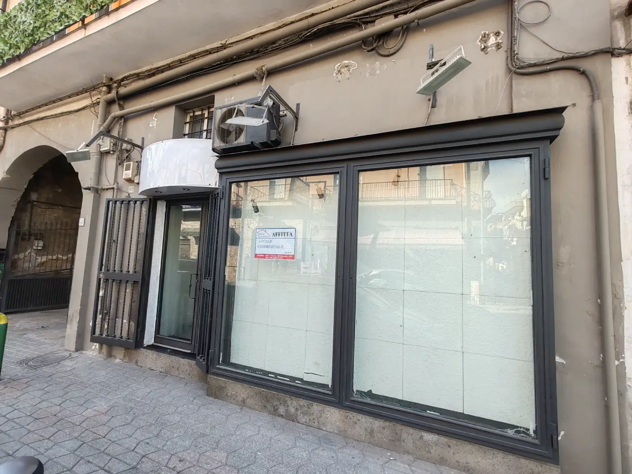 Negozio in Corso della Resistenza, Acerra, {3} - Foto 2