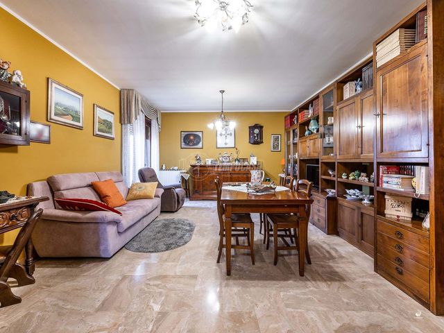 4-room flat, Maranello - Photo 1