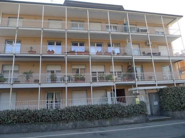 4-room flat in Via Giovanni Pascoli 49, Omegna - Photo 1