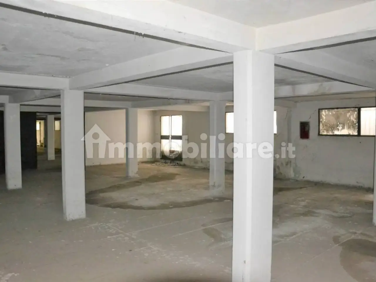 Magazzino in Via Lorenteggio 31, Milano, Milano, {3} - Foto 1
