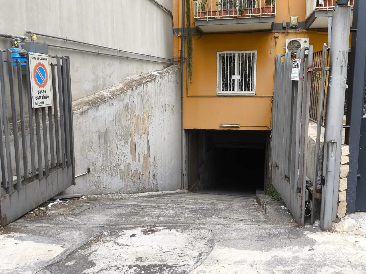 Garage in Via Monreale 20, Catania, {3} - Foto 1