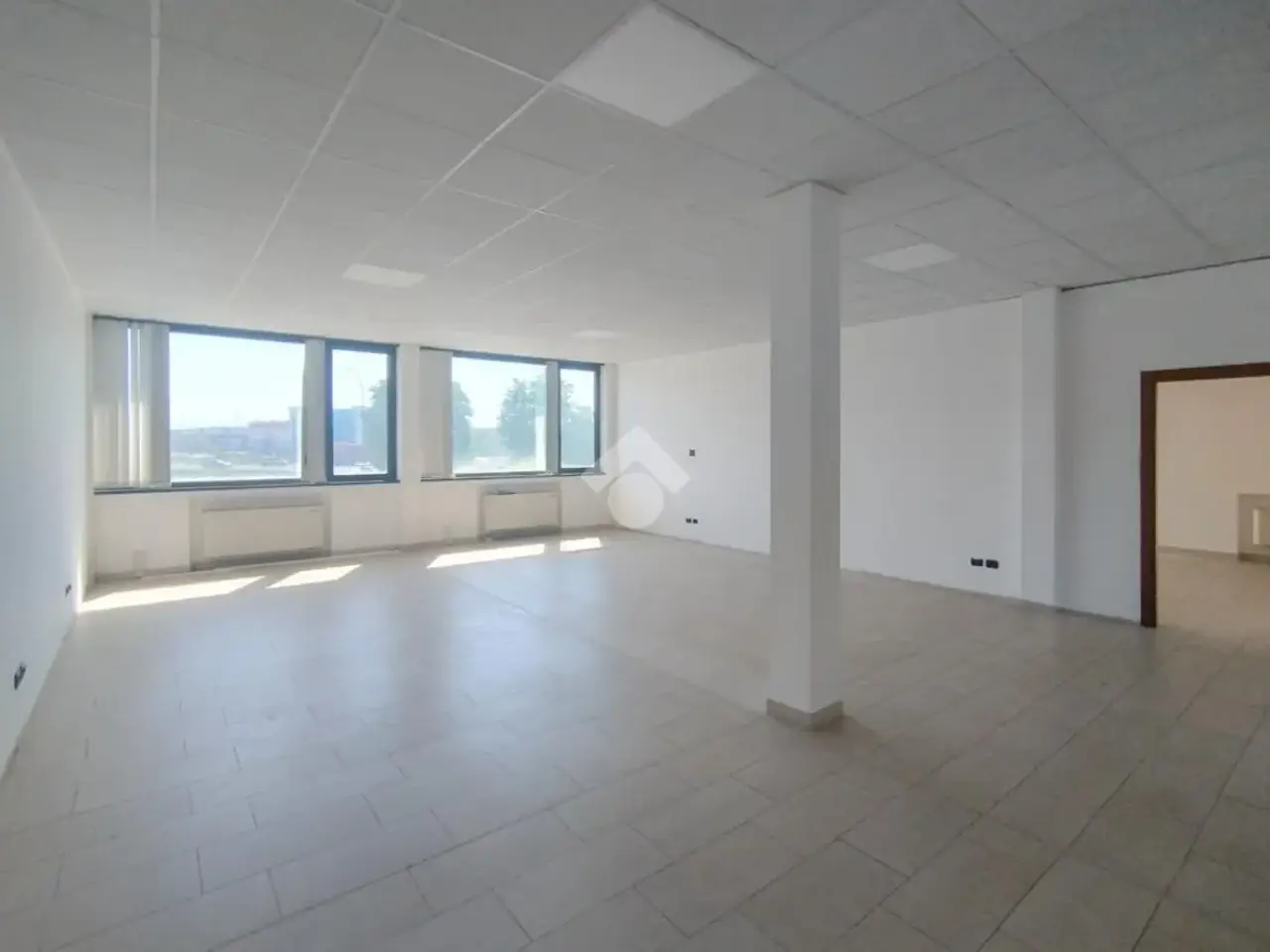 Ufficio in Via Emilia Parmense 200, Piacenza, {3} - Foto 1