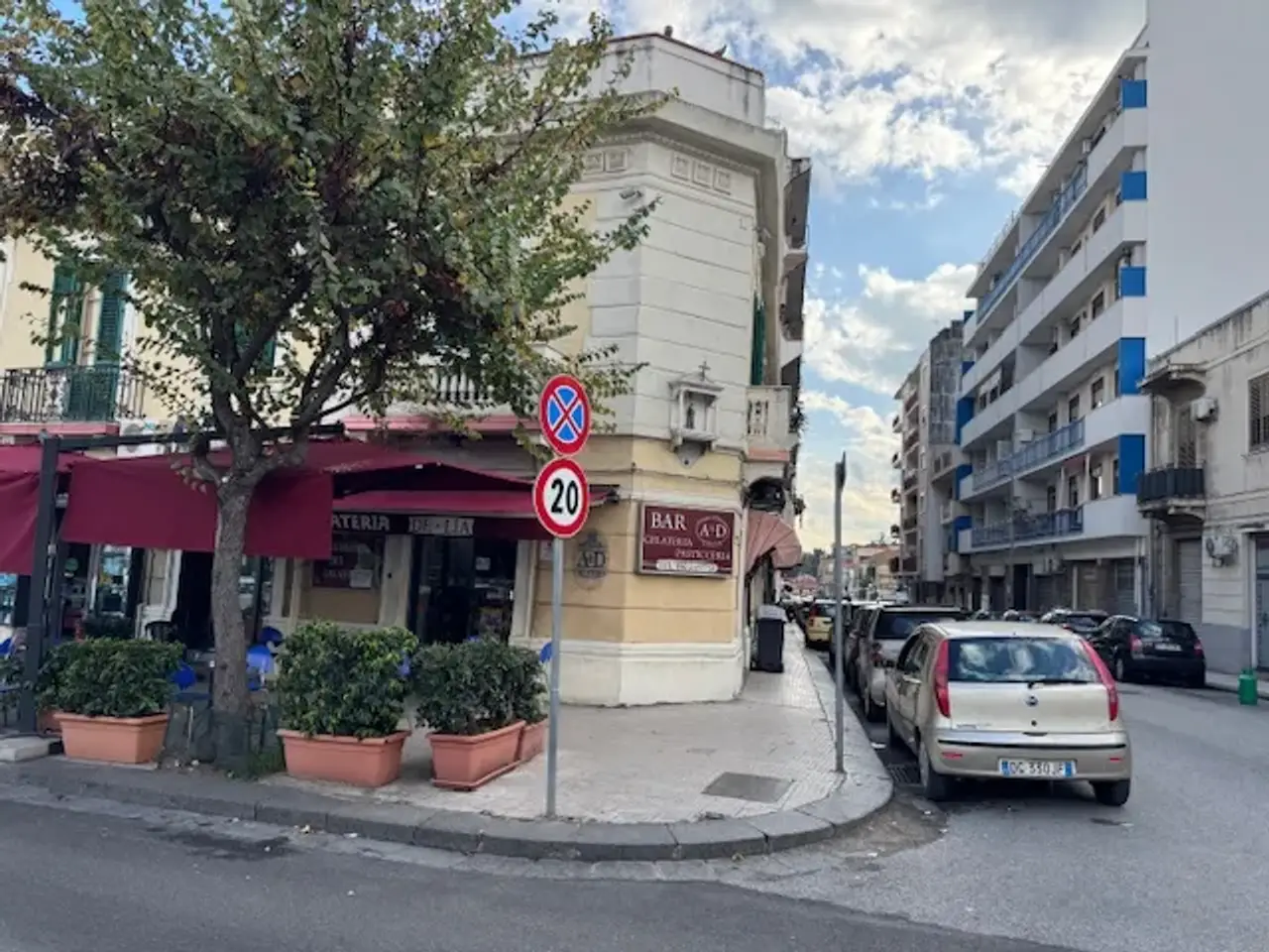 Bar in Viale Europa 127, Messina, {3} - Foto 2