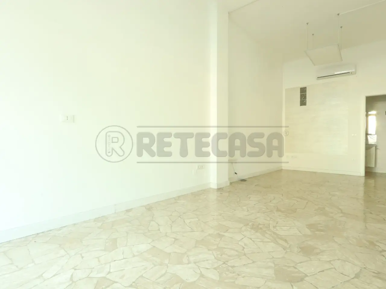 Palazzina commerciale in Via Roma 14, Montegalda, {3} - Foto 1