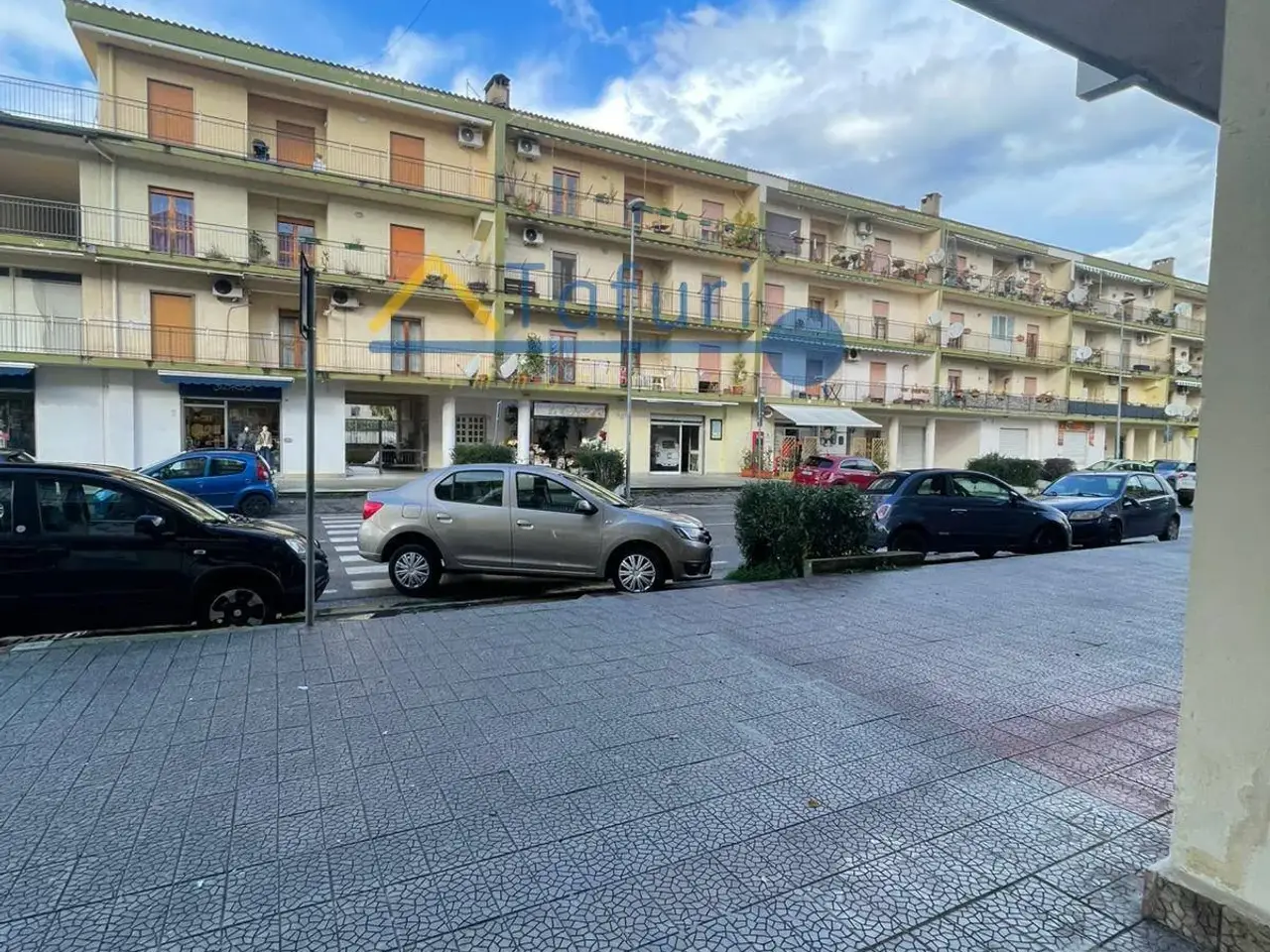 Negozio in Via Salvo d'Acquisto 7, Agropoli, {3} - Foto 1