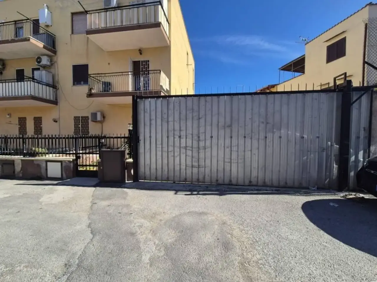 Magazzino in Via Galletti 126, Palermo, {3} - Foto 2