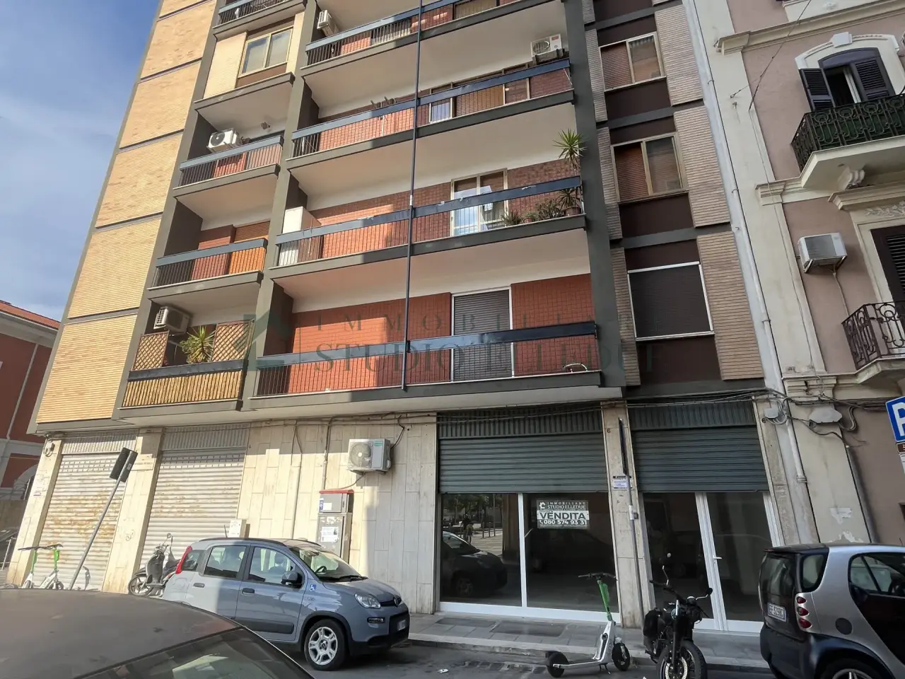 Negozio in Via Francesco Petrelli 6, Bari, {3} - Foto 1