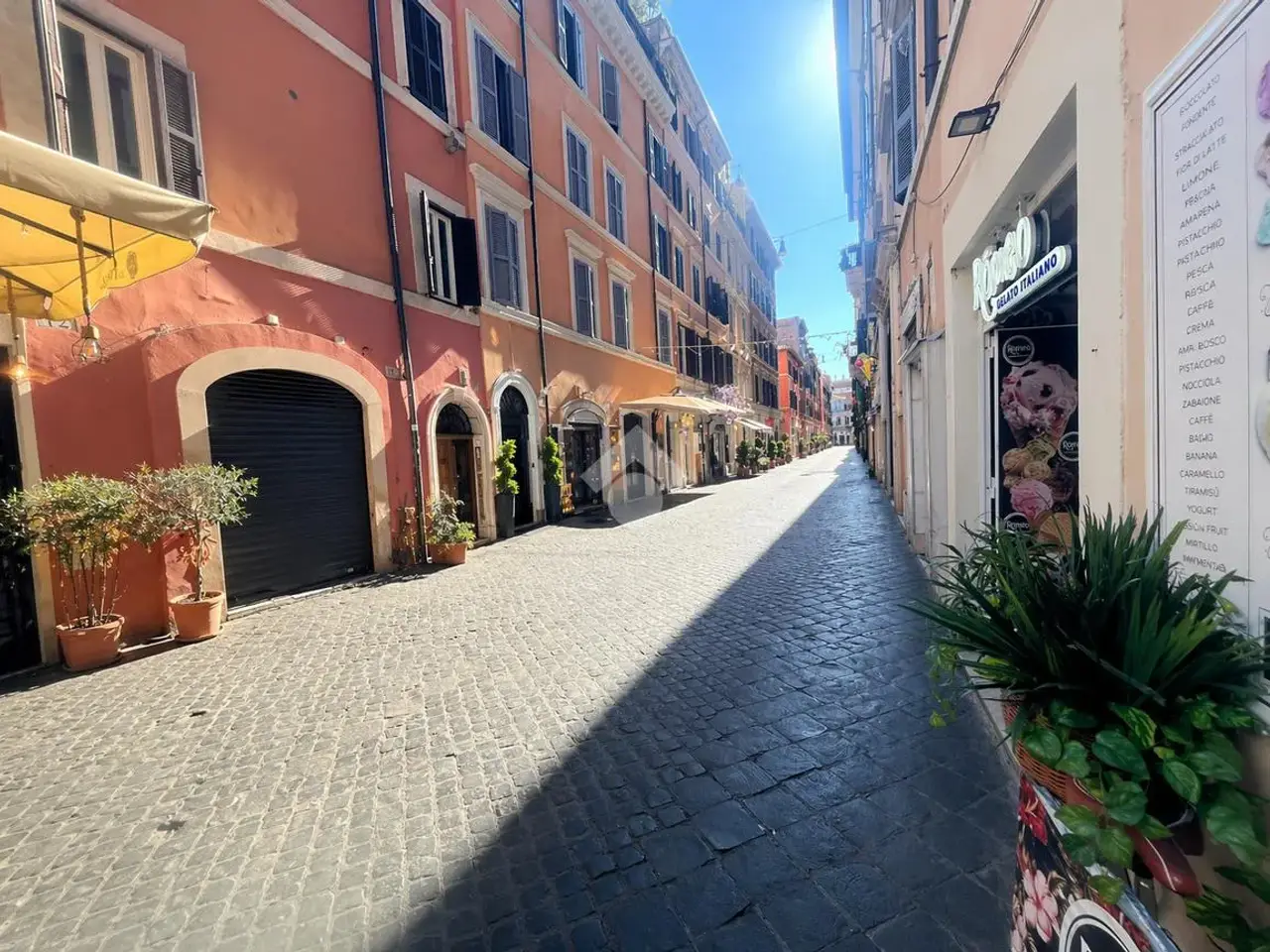 Magazzino in Via della Croce 14, Roma, {3} - Foto 2