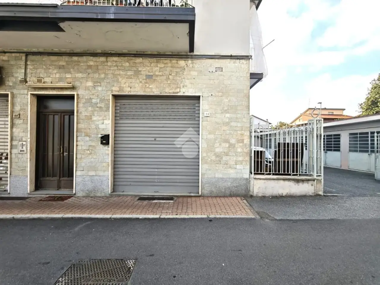 Negozio in Via Torino 23, Trofarello, {3} - Foto 1
